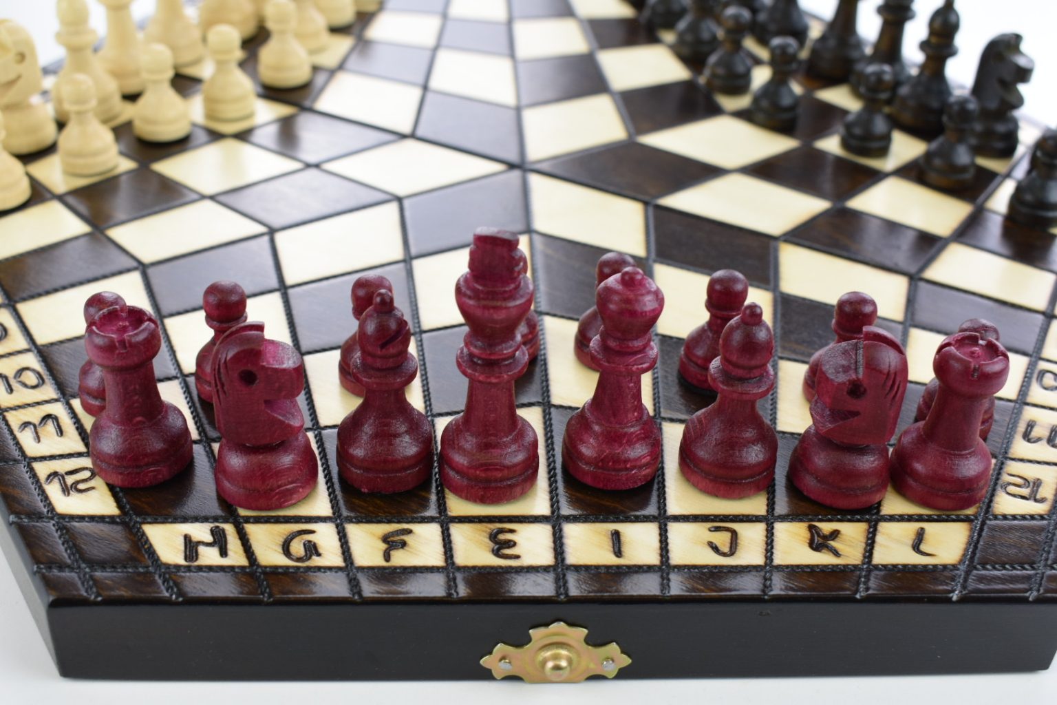 3 - PLAYER CHESS(M) - Chess The Game